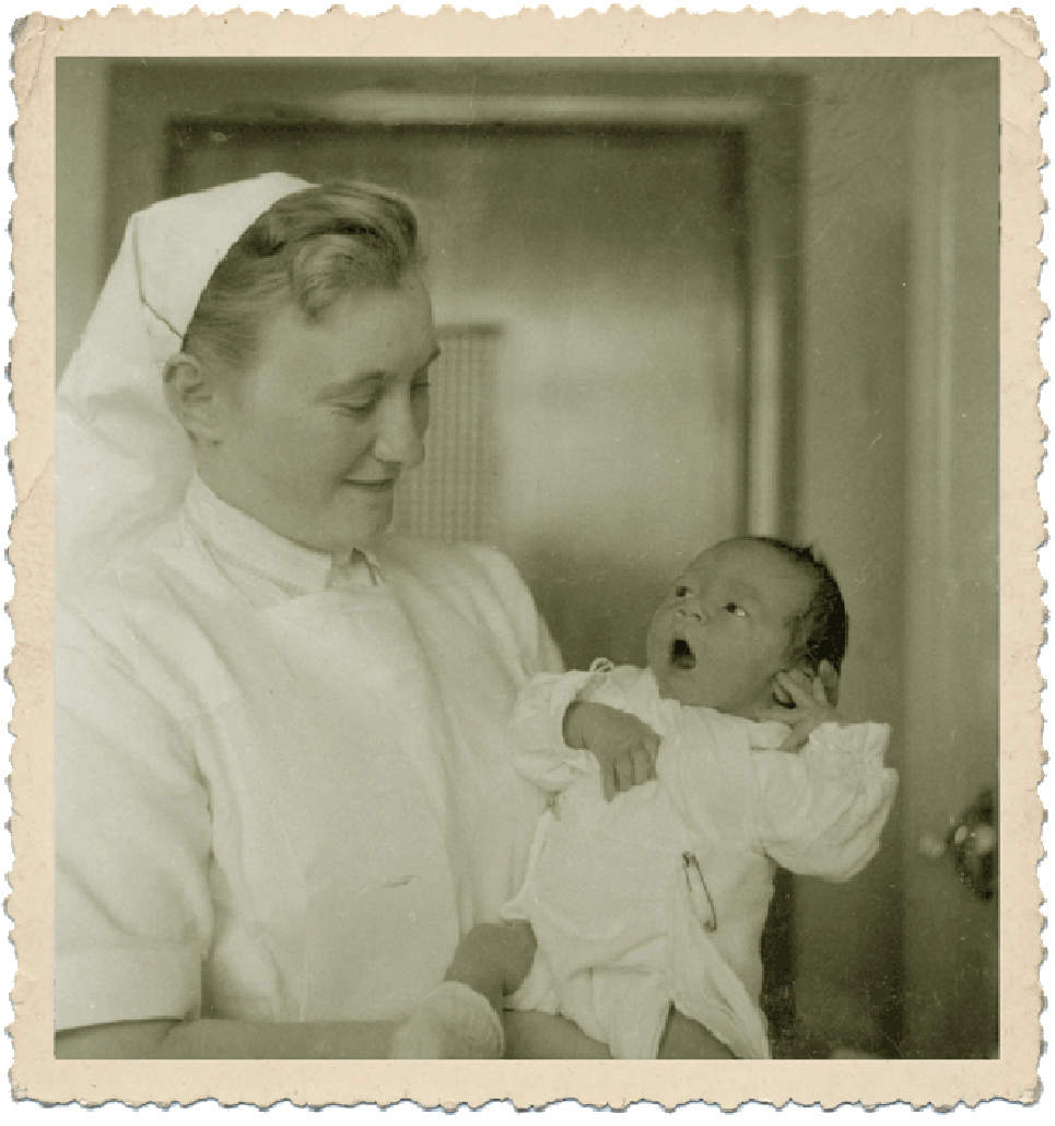 1950, eind juli-begin augustus, eerste foto van de pasgeboren Wim.