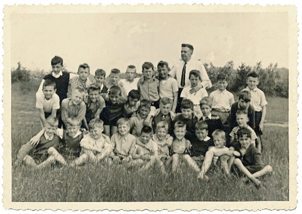 1959-60, 4de leerjaar. Gemeenteschool in Melle, groepsfoto buiten